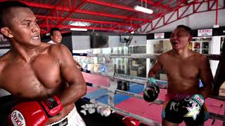 Buakaw Banchamek and Saenchai sparring at YOKKAO Training Center Bangkok MuayThai [upl. by Gussie]