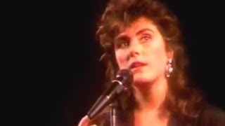 Laura Branigan  quotForever Youngquot cc LIVE 1986 [upl. by Joon]